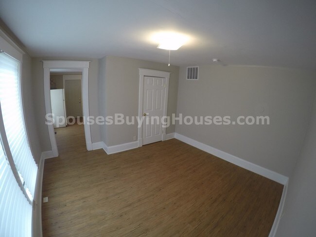 Building Photo - 1444 S Richland St