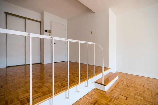 Photo du bâtiment - Place Du Fort