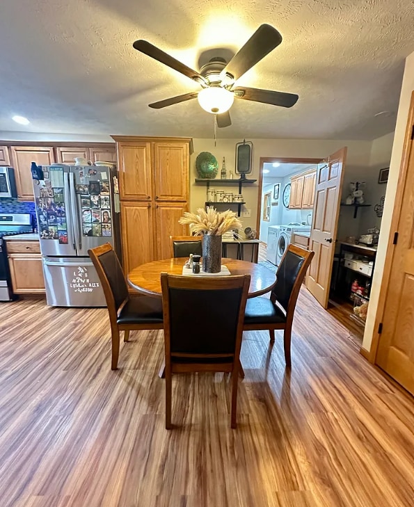Eat-In Kitchen/Coffee Bar - 1842 Indianapolis Rd