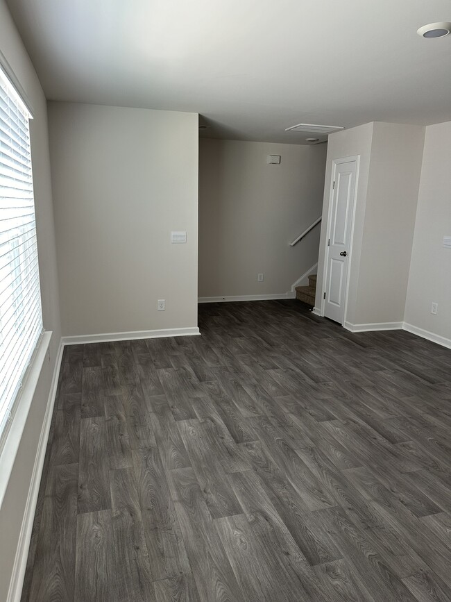 Building Photo - 4101 Laurel Ridge Dr