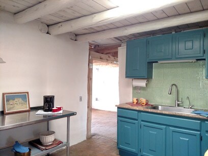 Kitchen looking toward den - 11 Camino de las Brisas