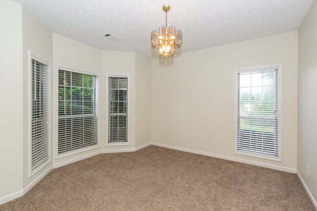 Building Photo - 107 Windsong Dr