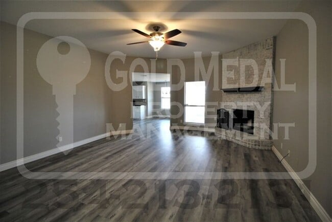 Foto del edificio - 2513 Jake Dr