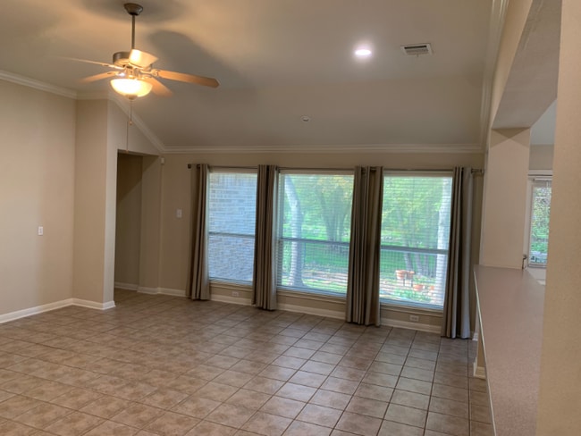 Building Photo - 137 Antler Cir