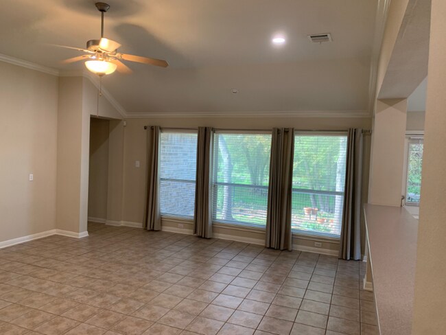 Foto del edificio - 137 Antler Cir