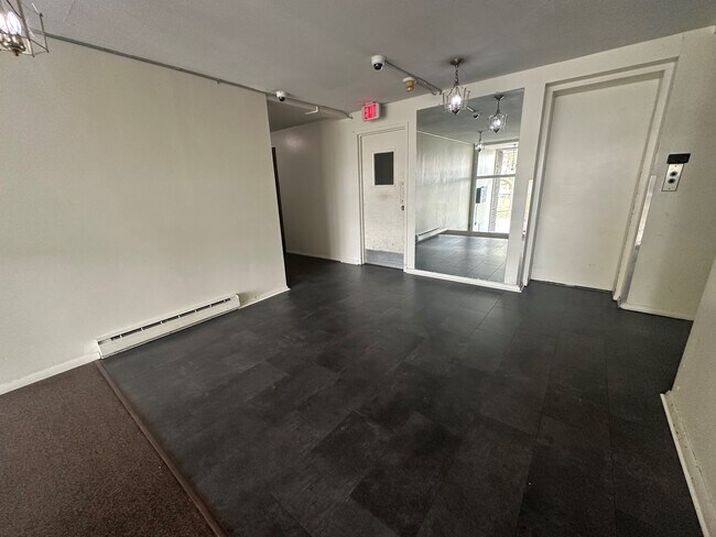 Foto del edificio - Hilltop Garden Apartments