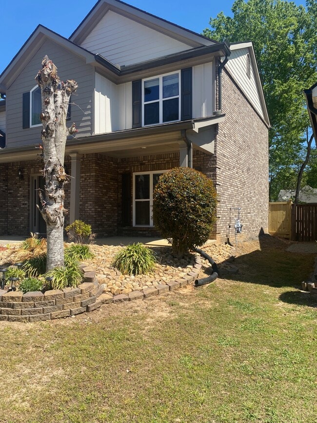 Building Photo - 2007 Peach Shoals Cir