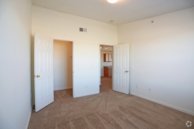 2HAB, 1BA - Mesa Verde - West Park Village Apartments