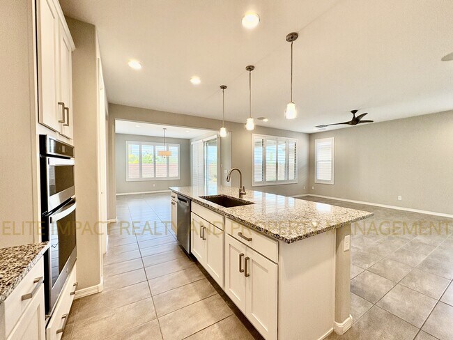 Foto del edificio - 8286 W Spaulding St