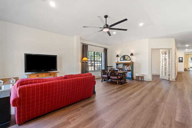 Building Photo - 3244 Cobblestone Dr