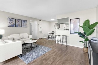Building Photo - Sonoma Apartments