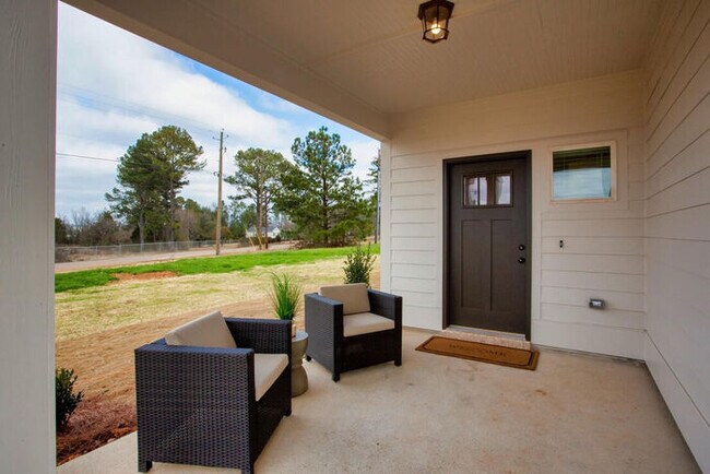 Foto del edificio - 2029 Weaver Way