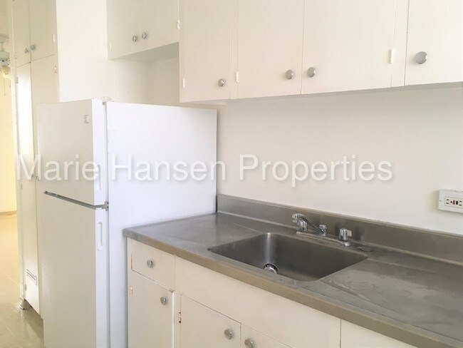 Building Photo - 2BR/1BA NEAR KAPIOLANI & UNIVERSITY