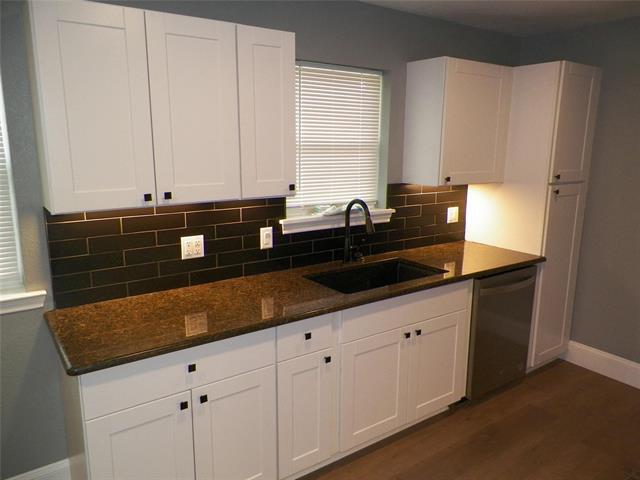 Foto del edificio - 5524 Topper Ct