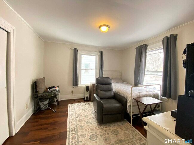Foto del edificio - 70 Woodbine St