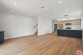 Building Photo - 4527 W 17th St