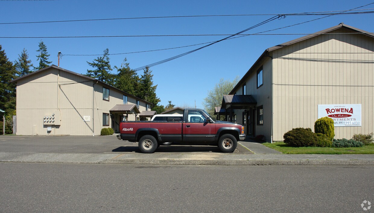 Building Photo - Rowena Apartments