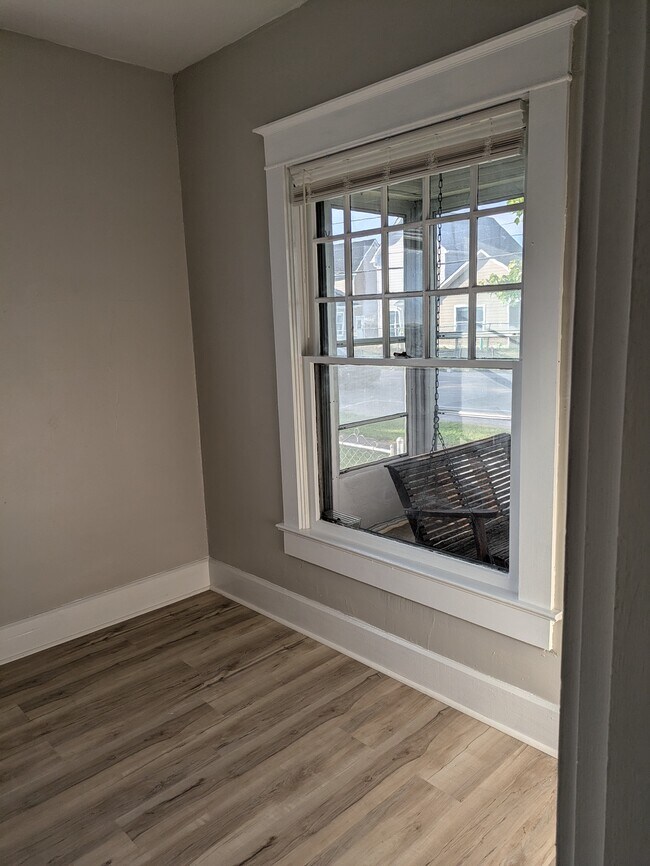 Foto del edificio - 1403 Beechwood Ave