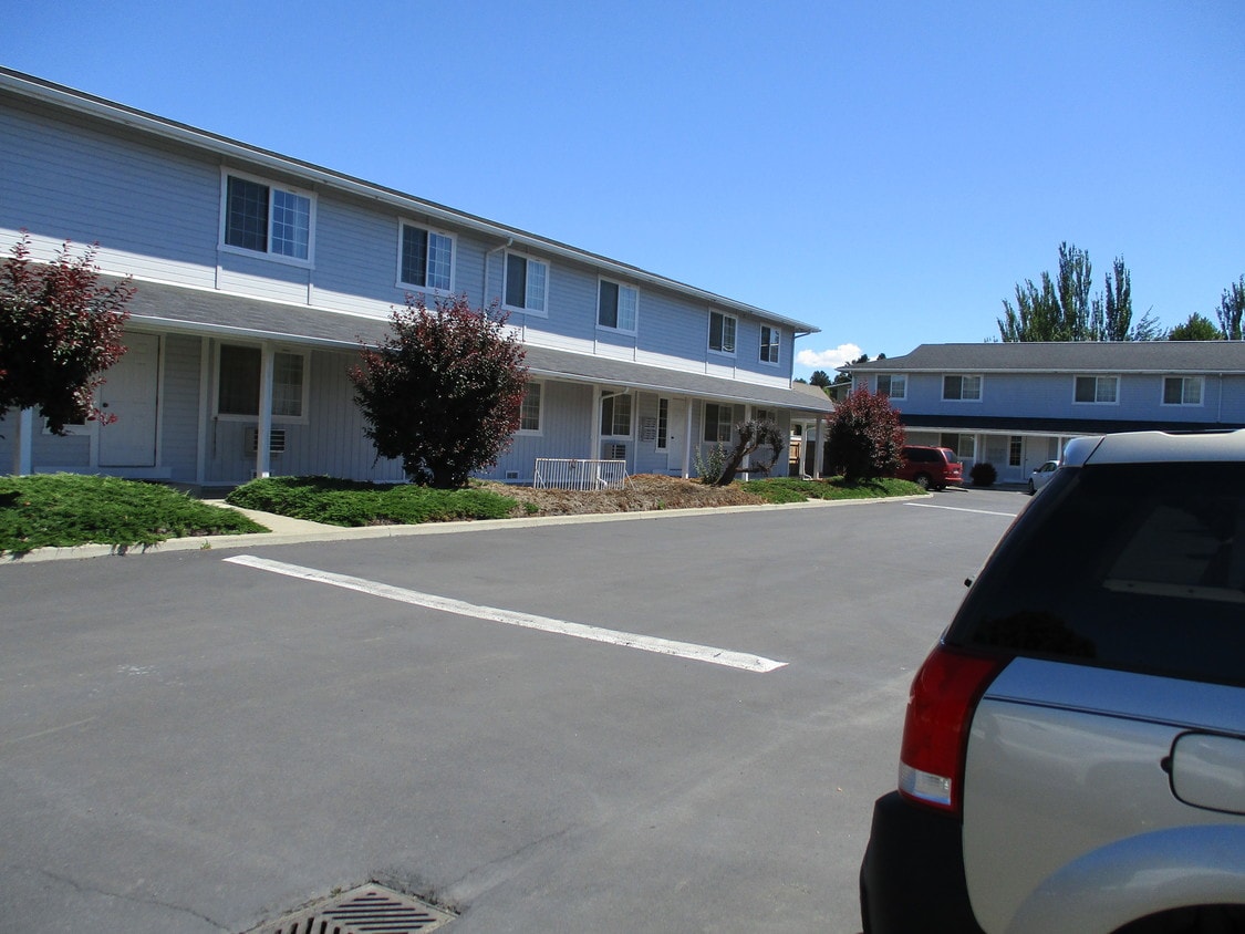 1108 N Alder St, Ellensburg, WA 98926 Apartments in Ellensburg, WA