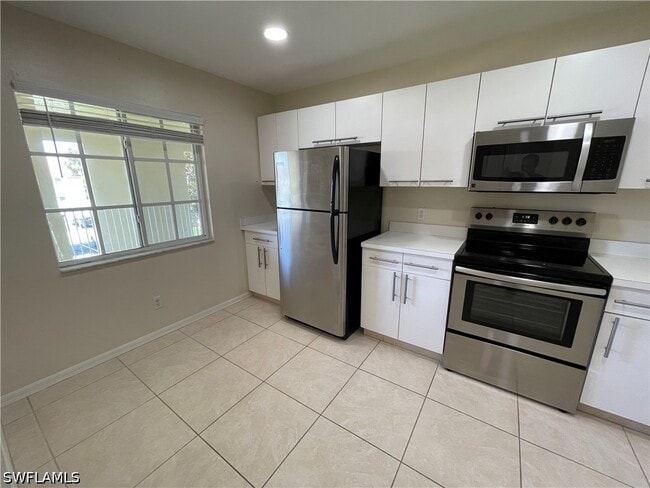 Building Photo - 7768 Jewel Ln