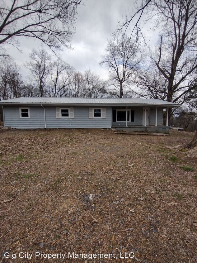 3 br, 1 bath House 82 Dodge St House Rental in Rossville, GA