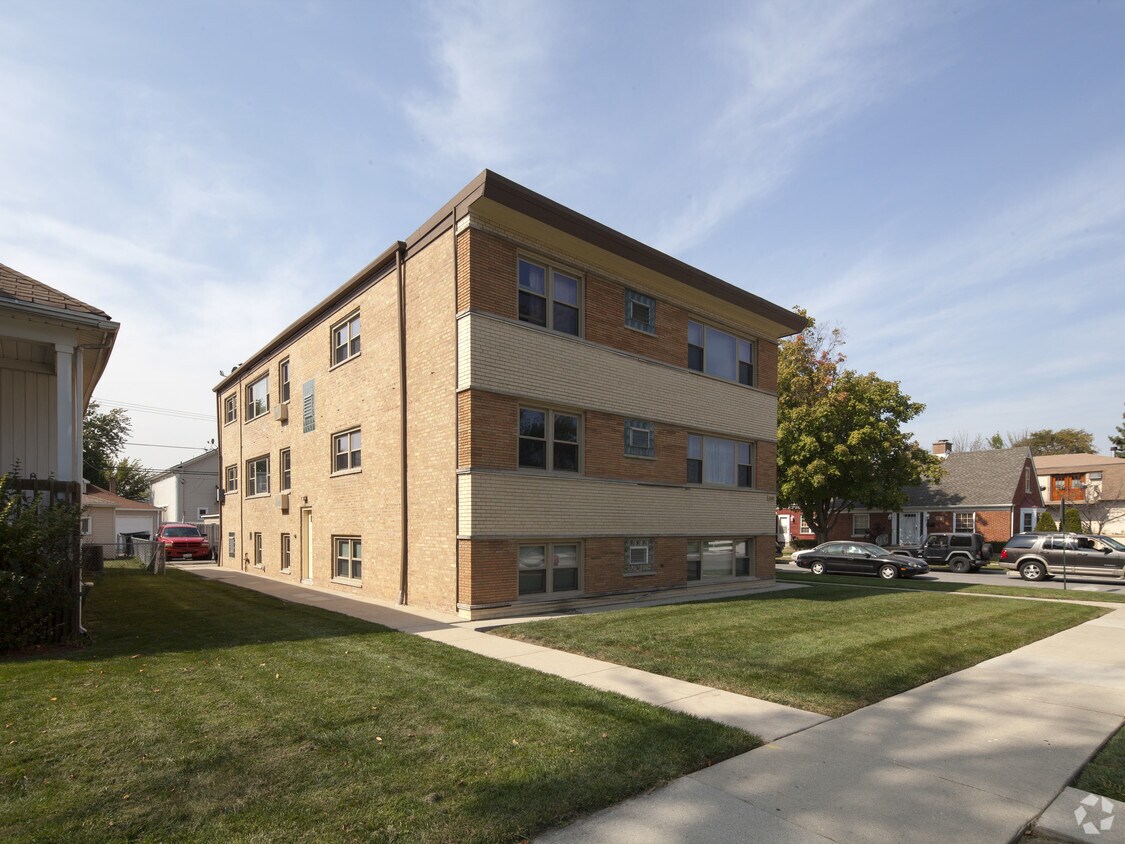 2646 N 75th Ave, Elmwood Park, IL 60707 Apartments in Elmwood Park