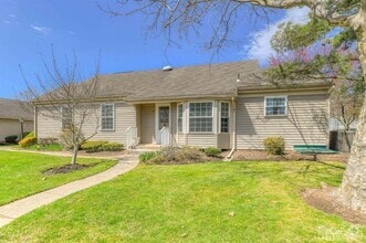 Building Photo - 137 Concordia Cir