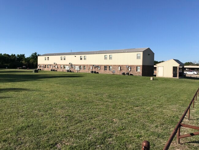 Building Photo - 8441 Co Rd 176