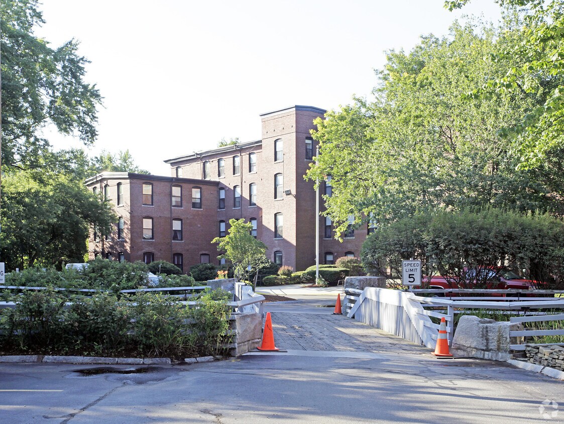 Centennial Island Apartments Apartments in Lowell, MA