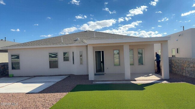 Foto del edificio - 14509 Johnny Mata Dr