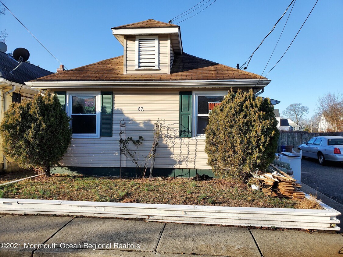 Primary Photo - 87 Forest Ave