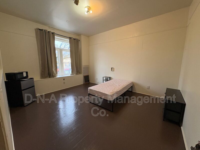 Foto del edificio - 729 Main St