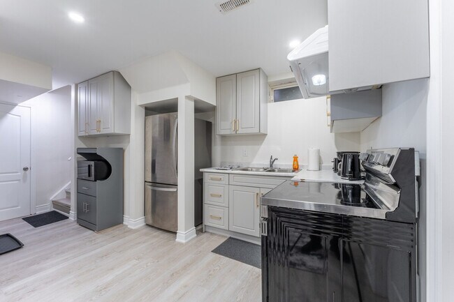 Photo du bâtiment - 6 Benadir Ave