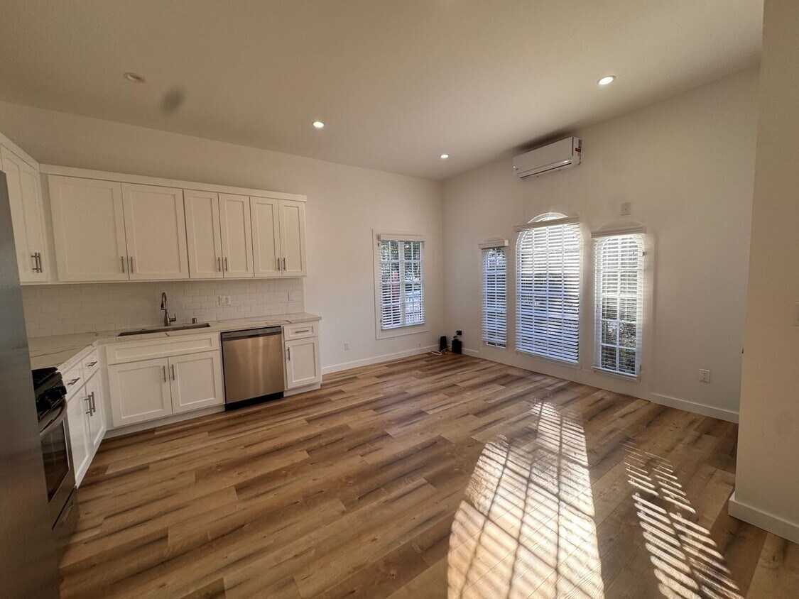 Foto principal - 1289-1291 West 22nd St