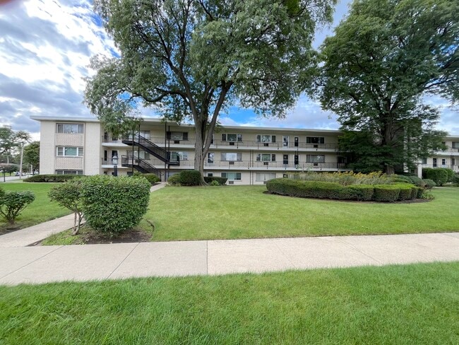 Building Photo - 501 E Prospect Ave