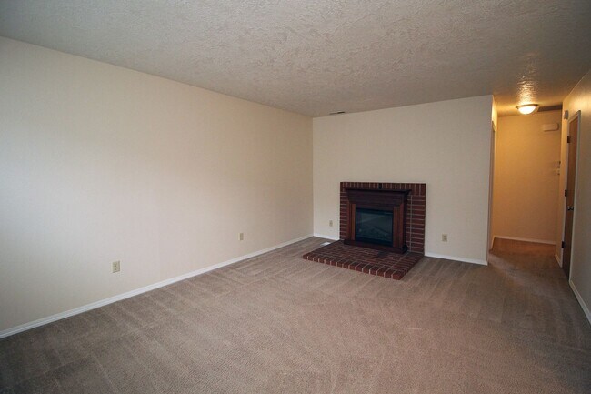 Foto del edificio - 3805-3805 SE Cesar Estrada Chavez Blvd