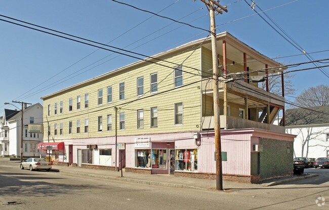 Building Photo - 334 Union St