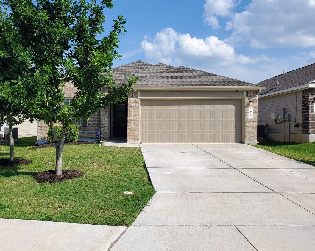 1953 Bluethroat, New Braunfels, TX 78130 House for Rent in New Braunfels, TX
