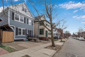 Building Photo - 41 Mariner St