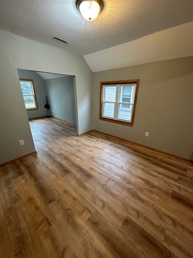 2216 Oakes Ave, Superior, WI 54880 Townhome Rentals in Superior WI