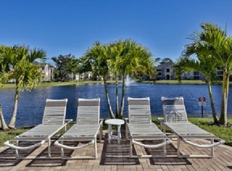 Foto principal - 940 Village Trail