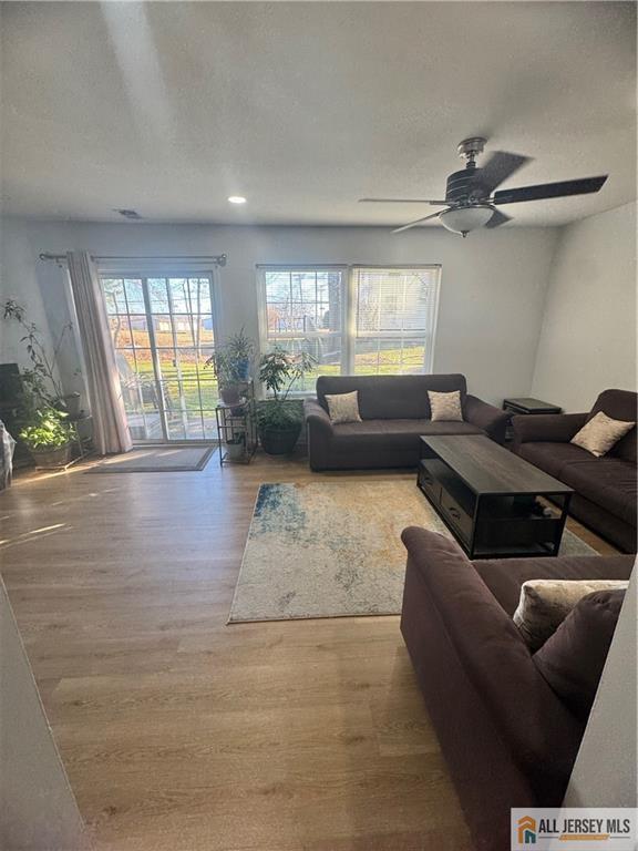 Foto del edificio - 80 Orion Rd