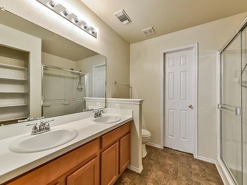 Building Photo - 24530 Lakecrest Village Dr
