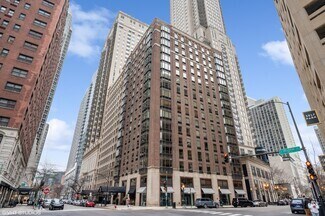 Building Photo - 40 E Delaware Pl