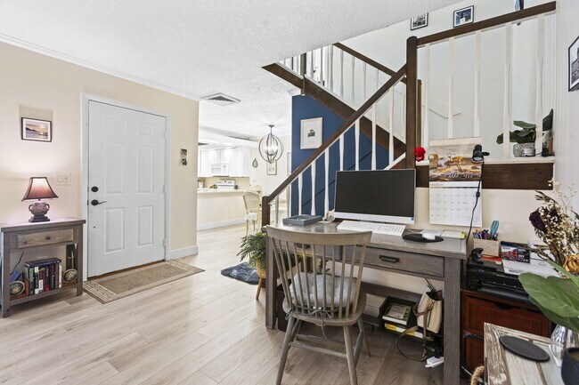 Foto del edificio - 5674 SE Riverboat Dr