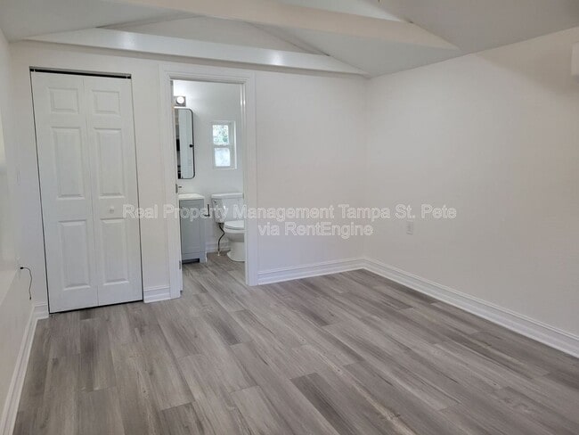 Building Photo - 5034 2nd Ave S
