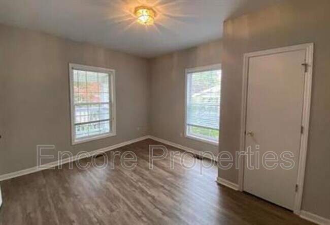 Foto del edificio - 1006 Parker St