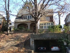 Building Photo - 1994 Iuka Ave