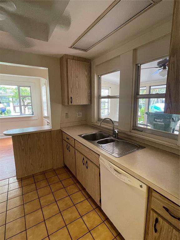 Foto del edificio - 417 Adelia Ave