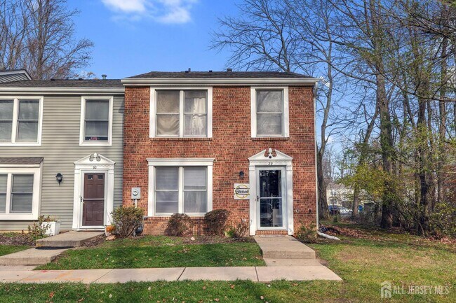 Foto del edificio - 89 Doe Ct